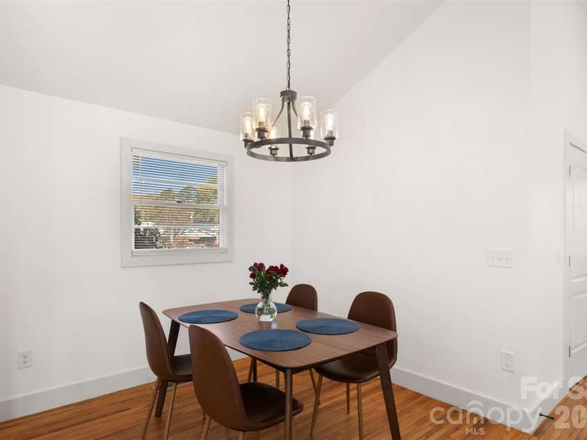 1538 Waddell Street, Charlotte, NC 28216.  MLS# CAR4362384, YatesRealty ID 15715. 