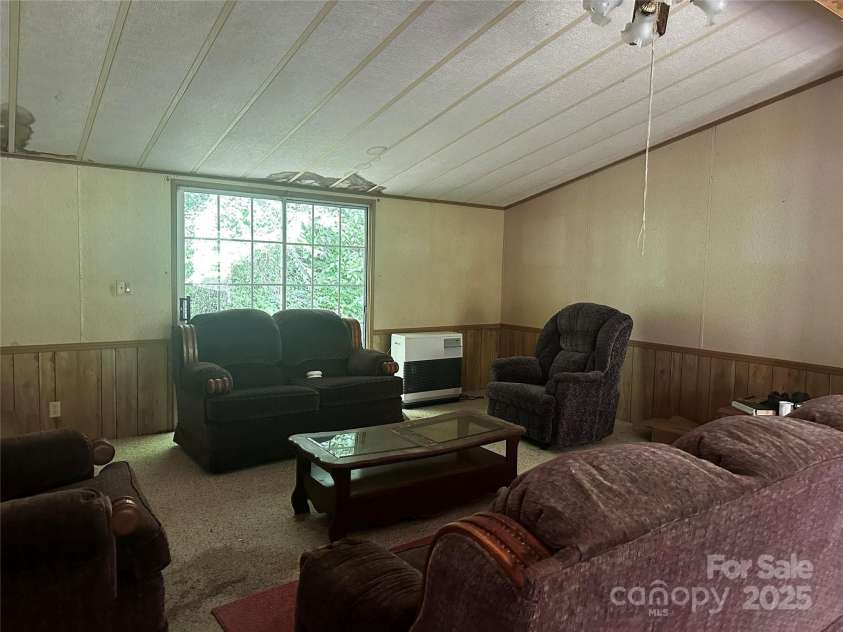 731 Pigeon Roost Road, Green Mountain, NC 28740.  MLS# CAR4264703, YatesRealty ID 15715. 