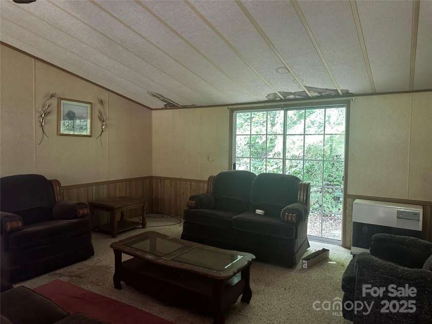 731 Pigeon Roost Road, Green Mountain, NC 28740.  MLS# CAR4264703, YatesRealty ID 15715. 