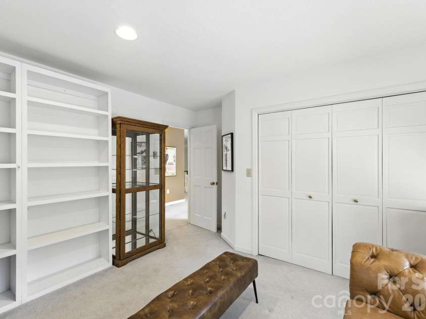 652 Avery Creek Road, Arden, NC 28704.  MLS# CAR4282113, YatesRealty ID 15716. 
