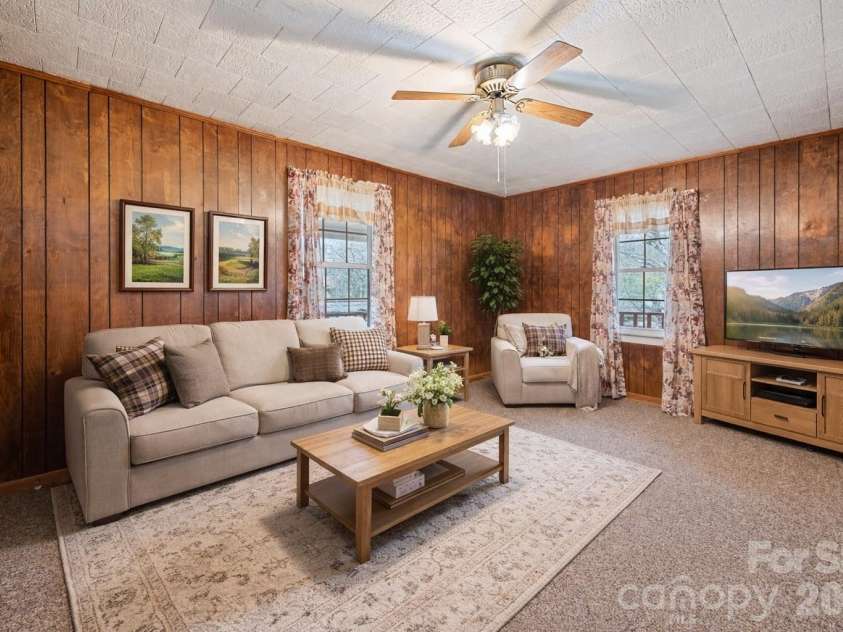 1124 Skyland Drive, Sylva, NC 28779.  MLS# CAR4342310, YatesRealty ID 15717. Living Room virtual staging