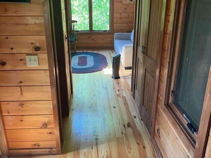 37 Jones Knob Road, Franklin, NC 28734.  MLS# CAR4264258, YatesRealty ID 15717. 