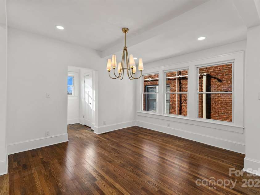 71 Buchanan Avenue, Asheville, NC 28801.  MLS# CAR4263224, YatesRealty ID 15718. 