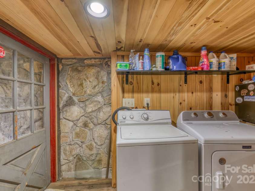 164 Avery County High School Road, Newland, NC 28657.  MLS# CAR4264817, YatesRealty ID 15719. 