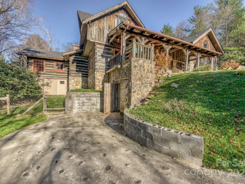 164 Avery County High School Road, Newland, NC 28657.  MLS# CAR4264817, YatesRealty ID 15719. 