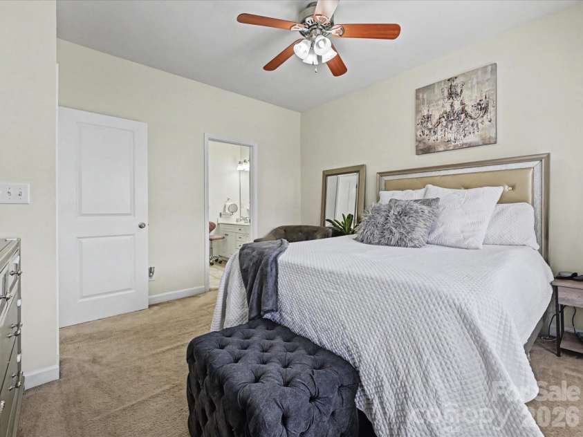 8421 Scotney Bluff Avenue, Charlotte, NC 28273.  MLS# CAR4356591, YatesRealty ID 15719. 
