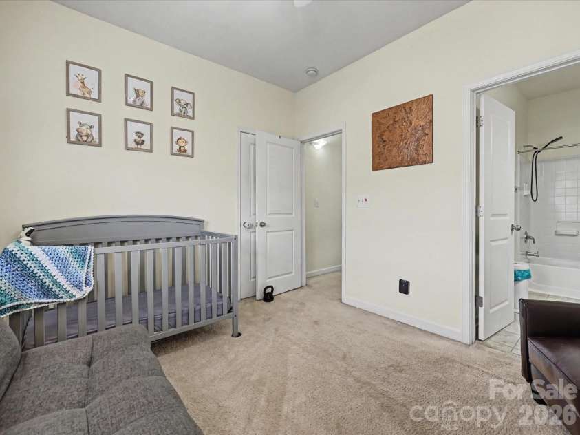 8421 Scotney Bluff Avenue, Charlotte, NC 28273.  MLS# CAR4356591, YatesRealty ID 15719. 