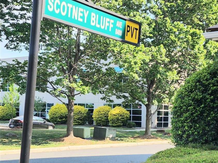 8421 Scotney Bluff Avenue, Charlotte, NC 28273.  MLS# CAR4356591, YatesRealty ID 15719. Street location 