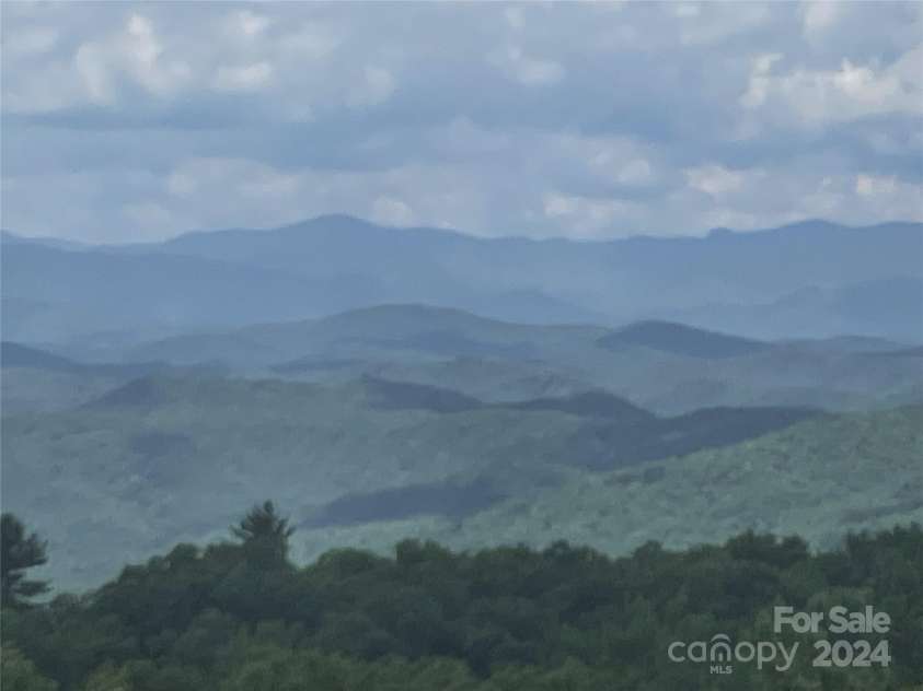 428 Devils Hole Road, Rosman, NC 28772.  MLS# CAR4138356, YatesRealty ID 1572. 