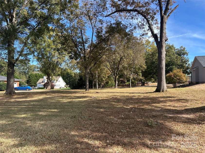 614 Smith Street, Albemarle, NC 28001.  MLS# CAR4316087, YatesRealty ID 15720. 