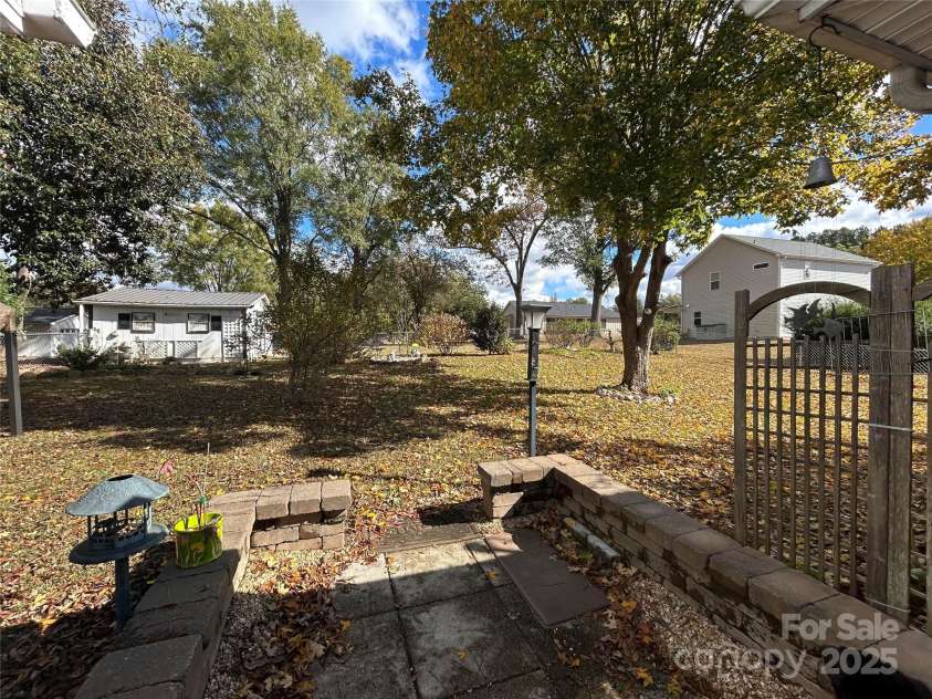 614 Smith Street, Albemarle, NC 28001.  MLS# CAR4316087, YatesRealty ID 15720. 