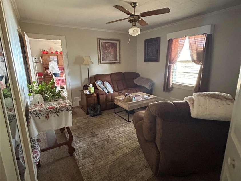 614 Smith Street, Albemarle, NC 28001.  MLS# CAR4316087, YatesRealty ID 15720. 