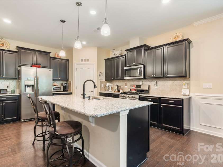 12014 Belmont Mansion Drive, Charlotte, NC 28273.  MLS# CAR4372205, YatesRealty ID 15721. 