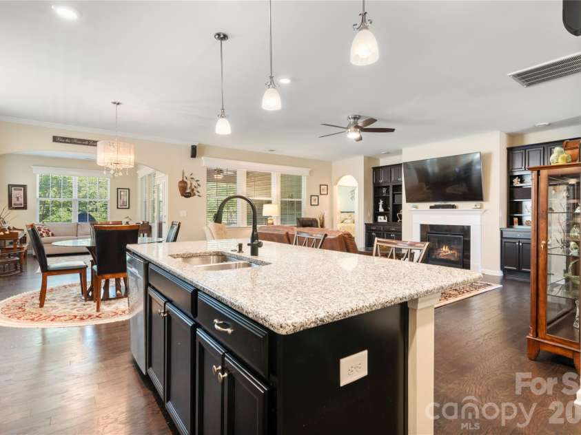 12014 Belmont Mansion Drive, Charlotte, NC 28273.  MLS# CAR4372205, YatesRealty ID 15721. 