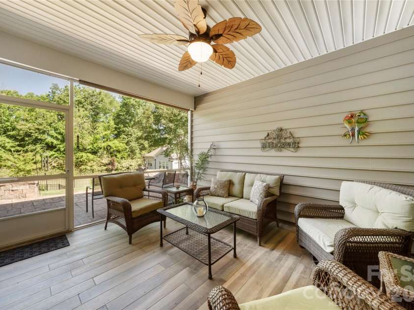 12014 Belmont Mansion Drive, Charlotte, NC 28273.  MLS# CAR4372205, YatesRealty ID 15721. 