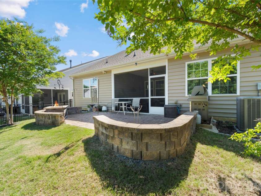 12014 Belmont Mansion Drive, Charlotte, NC 28273.  MLS# CAR4372205, YatesRealty ID 15721. 
