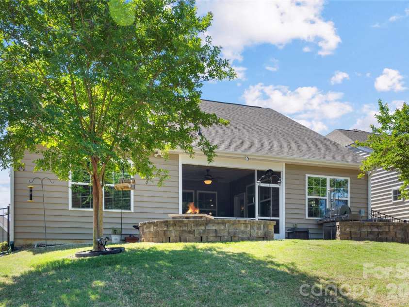 12014 Belmont Mansion Drive, Charlotte, NC 28273.  MLS# CAR4372205, YatesRealty ID 15721. 