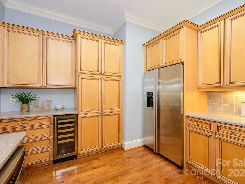 6312 Mission Place, Charlotte, NC 28210.  MLS# CAR4273288, YatesRealty ID 15723. 