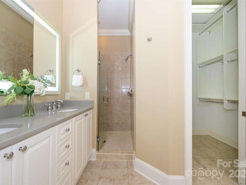 6312 Mission Place, Charlotte, NC 28210.  MLS# CAR4273288, YatesRealty ID 15723. 