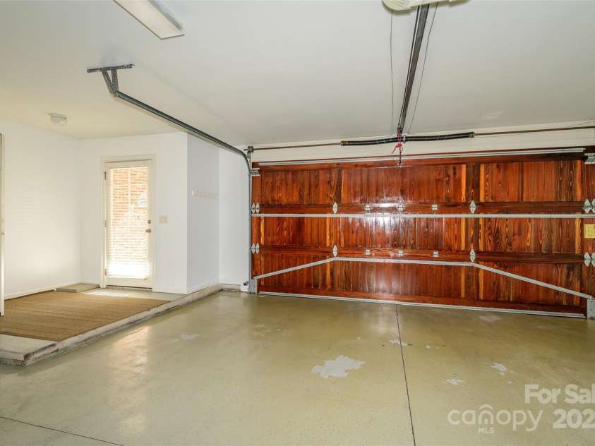 6312 Mission Place, Charlotte, NC 28210.  MLS# CAR4273288, YatesRealty ID 15723. 