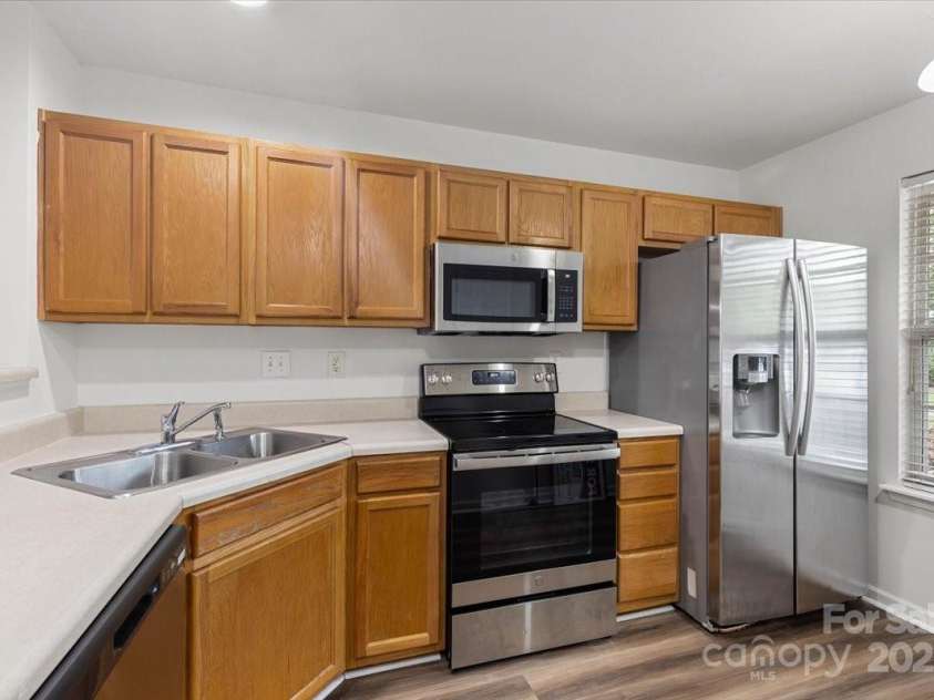 13660 Meade Glen Court, Charlotte, NC 28273.  MLS# CAR4254012, YatesRealty ID 15724. 