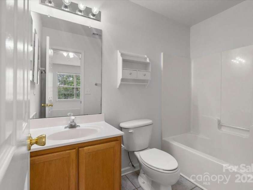 13660 Meade Glen Court, Charlotte, NC 28273.  MLS# CAR4254012, YatesRealty ID 15724. 