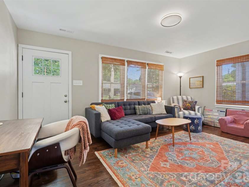 204 Oak Street, Lowell, NC 28098.  MLS# CAR4370908, YatesRealty ID 15724. 