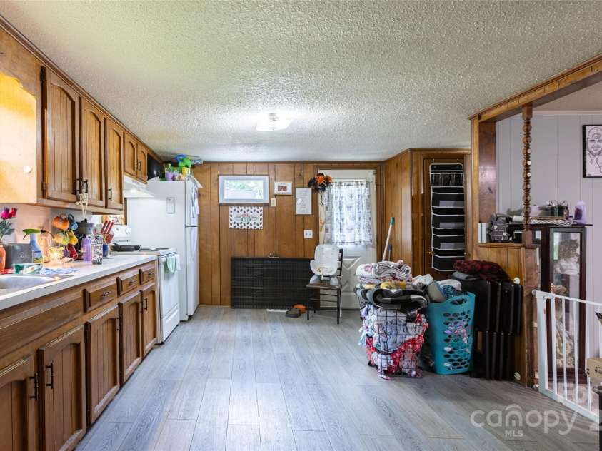 100 Lanier Street, Mount Holly, NC 28120.  MLS# CAR4260018, YatesRealty ID 15726. 