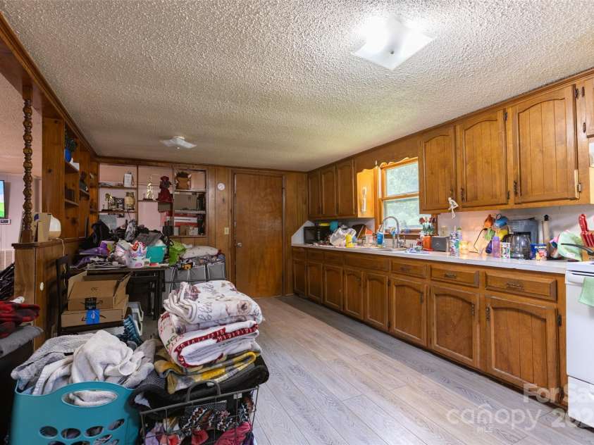 100 Lanier Street, Mount Holly, NC 28120.  MLS# CAR4260018, YatesRealty ID 15726. 