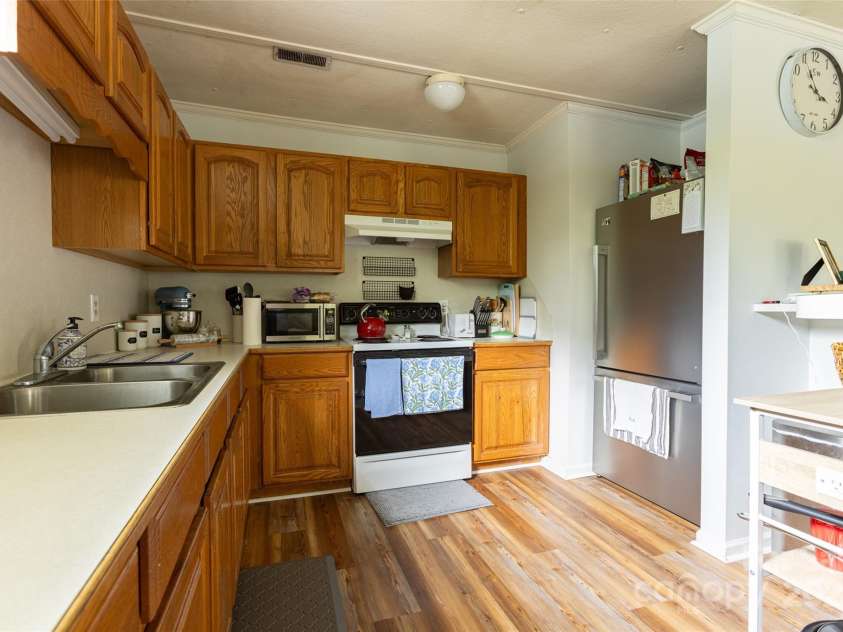 102 Lanier Street, Mount Holly, NC 28120.  MLS# CAR4260154, YatesRealty ID 15727. 102-A