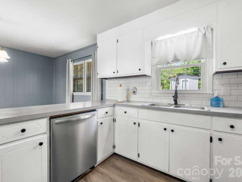 1109 Windsong Circle, Hudson, NC 28638.  MLS# CAR4374233, YatesRealty ID 15727. 
