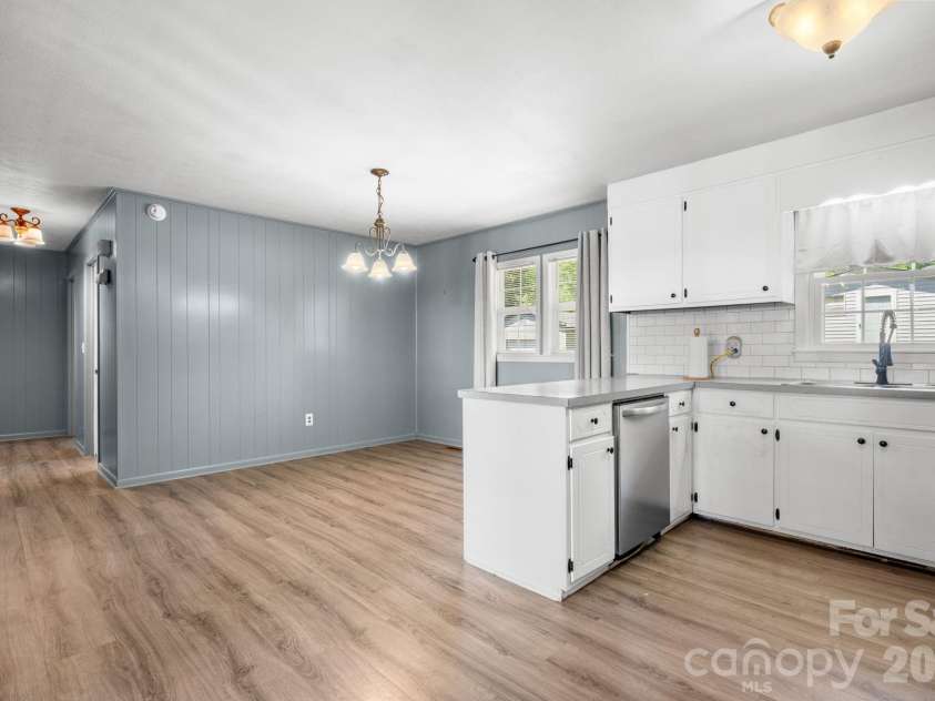 1109 Windsong Circle, Hudson, NC 28638.  MLS# CAR4374233, YatesRealty ID 15727. 