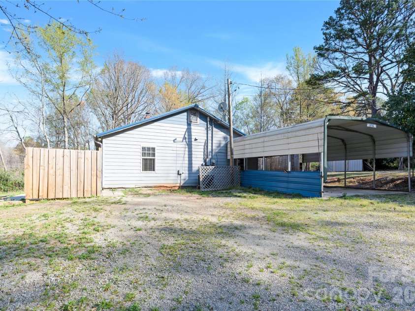 6716 Navajo Trail, Sherrills Ford, NC 28673.  MLS# CAR4340939, YatesRealty ID 15728. 