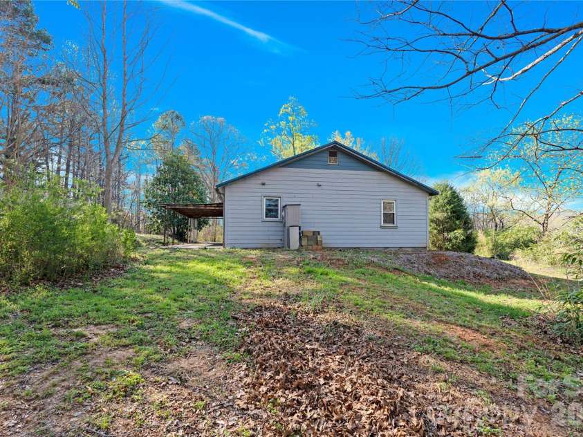 6716 Navajo Trail, Sherrills Ford, NC 28673.  MLS# CAR4340939, YatesRealty ID 15728. 