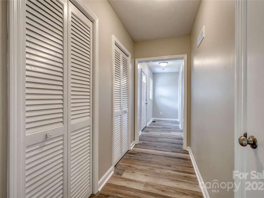 417 Mountain View Avenue, Valdese, NC 28690.  MLS# CAR4255593, YatesRealty ID 15729. 