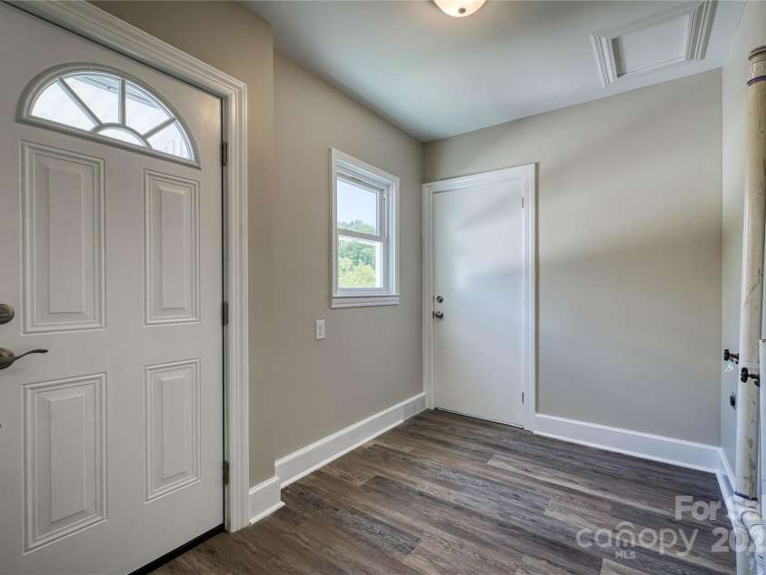 417 Mountain View Avenue, Valdese, NC 28690.  MLS# CAR4255593, YatesRealty ID 15729. 