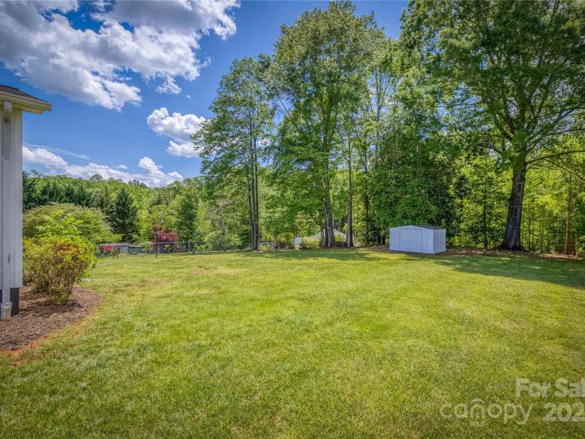 417 Mountain View Avenue, Valdese, NC 28690.  MLS# CAR4255593, YatesRealty ID 15729. 