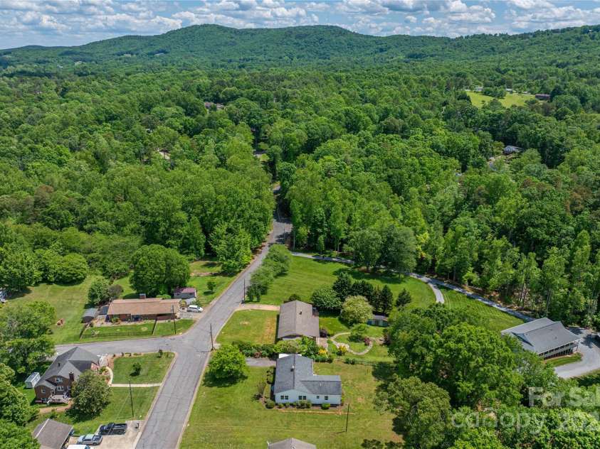 417 Mountain View Avenue, Valdese, NC 28690.  MLS# CAR4255593, YatesRealty ID 15729. 