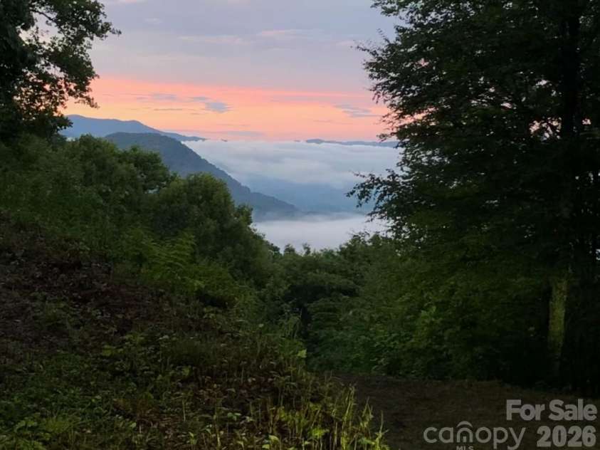 105 Dotsu Trail, Maggie Valley, NC 28751.  MLS# CAR4385443, YatesRealty ID 1573. 