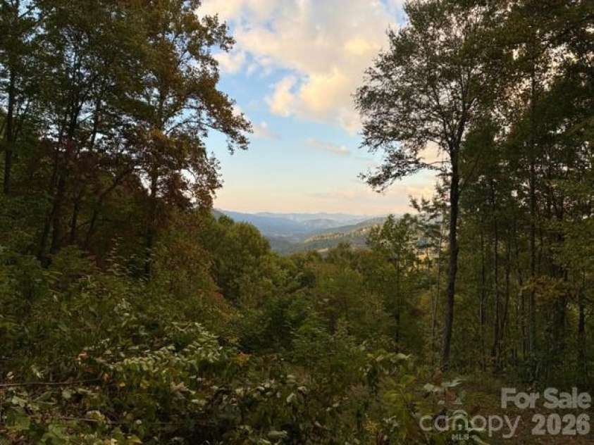 105 Dotsu Trail, Maggie Valley, NC 28751.  MLS# CAR4385443, YatesRealty ID 1573. 