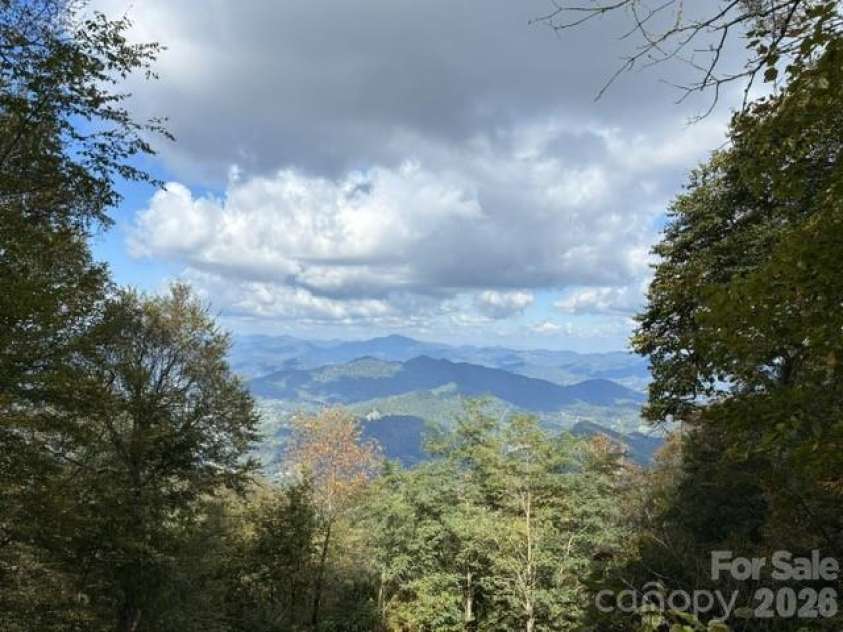 105 Dotsu Trail, Maggie Valley, NC 28751.  MLS# CAR4385443, YatesRealty ID 1573. 