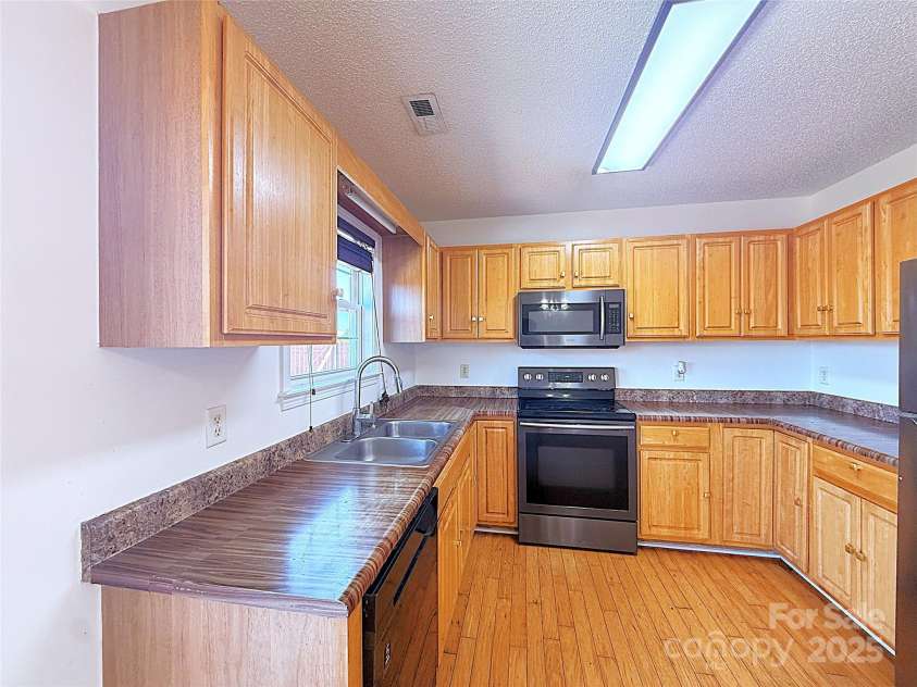 7456 Courtney Road, Wilmington, NC 28411.  MLS# CAR4264446, YatesRealty ID 15730. 