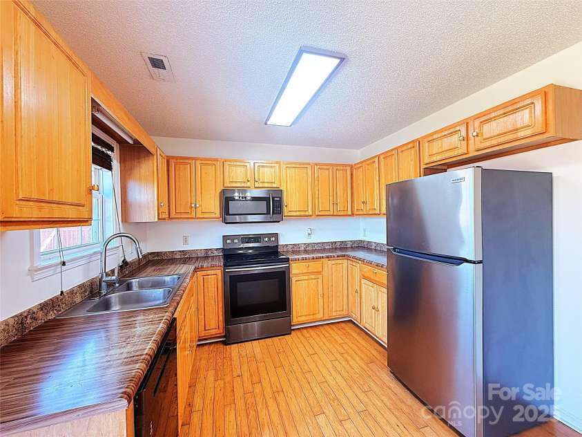 7456 Courtney Road, Wilmington, NC 28411.  MLS# CAR4264446, YatesRealty ID 15730. 