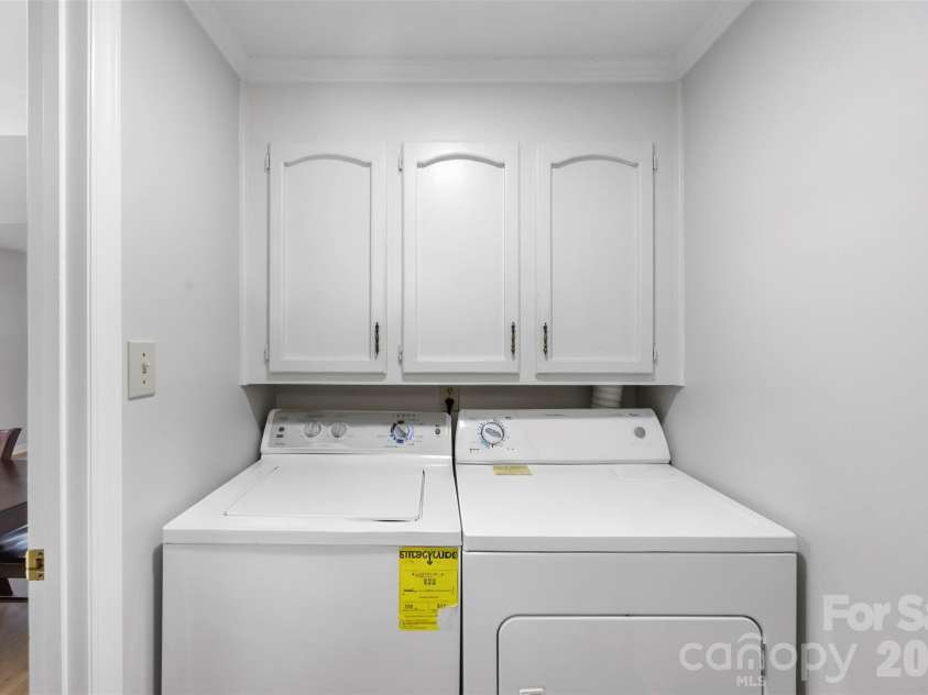 809 Jamestown Drive, Gastonia, NC 28056.  MLS# CAR4374027, YatesRealty ID 15730. 