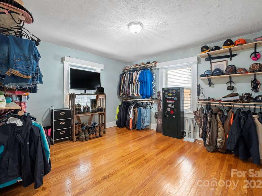 4039 Hartland Road, Lenoir, NC 28645.  MLS# CAR4252113, YatesRealty ID 15731. 