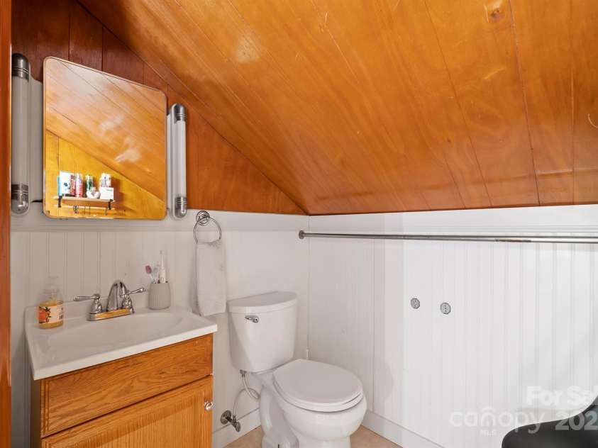 4039 Hartland Road, Lenoir, NC 28645.  MLS# CAR4252113, YatesRealty ID 15731. 