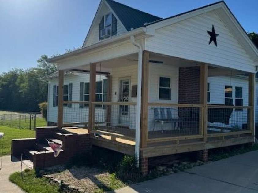 4039 Hartland Road, Lenoir, NC 28645.  MLS# CAR4252113, YatesRealty ID 15731. 