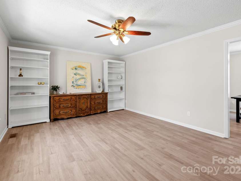 121 Country Lane, Belmont, NC 28012.  MLS# CAR4239648, YatesRealty ID 15732. 