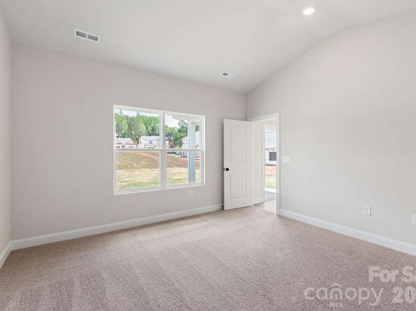 812 Willow Estates Drive, Shelby, NC 28150.  MLS# CAR4373988, YatesRealty ID 15732. 