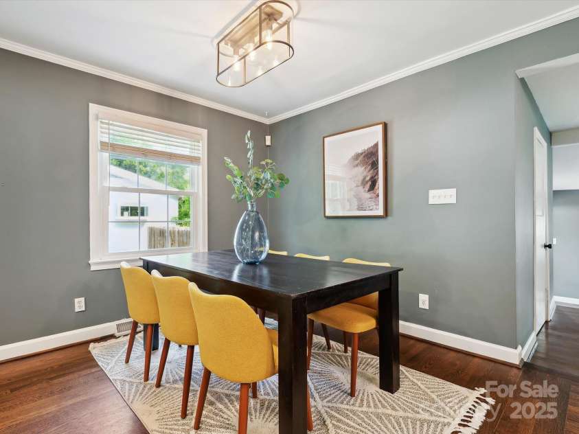 827 Fairbanks Road, Charlotte, NC 28210.  MLS# CAR4260637, YatesRealty ID 15733. 